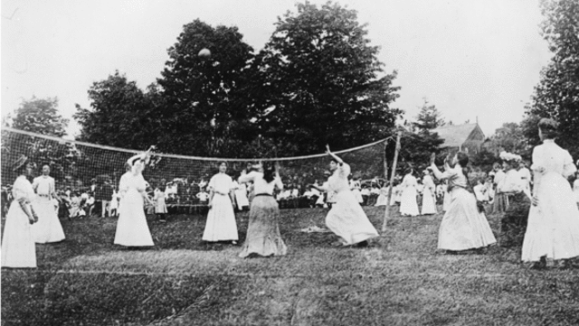 Primer juego oficial