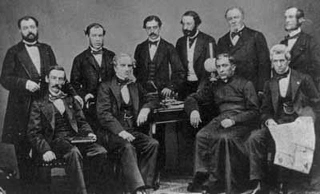 1  ABRIL: Napoleón III y Maximiliano firmaron la comisión de Miramar.