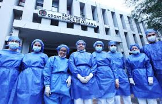 Primeras especialidades de FO UANL