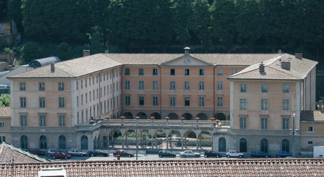 Primer colegio Veterinario