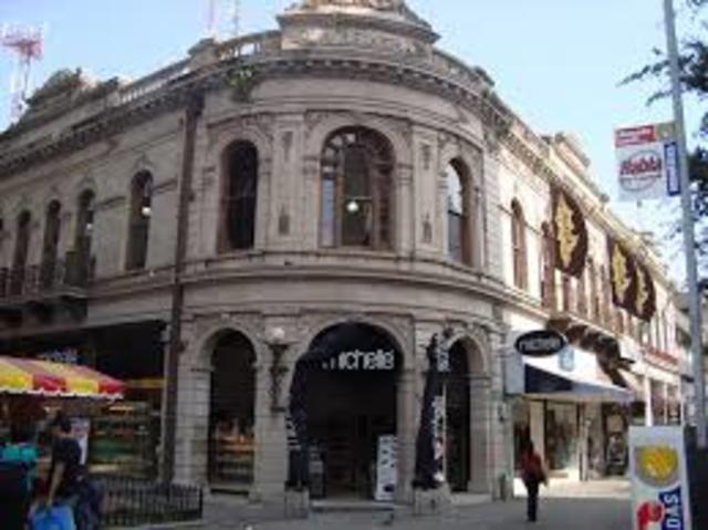 Alfred Giles edifica "La Reinera" Banco Mercantil de Monterrey