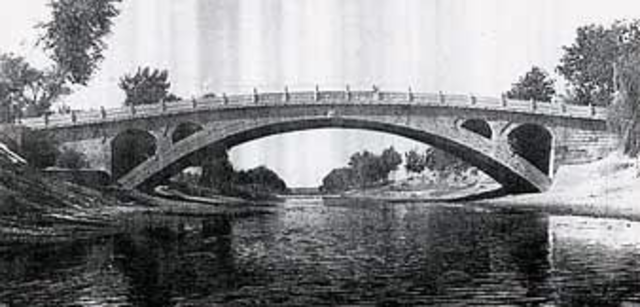 Segmental arch bridge.