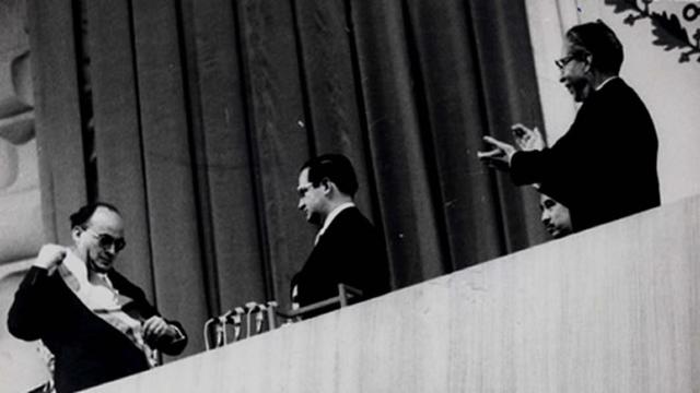 Entra a la presidencia