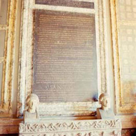 Ley de las XII Tablas (450 - 449)