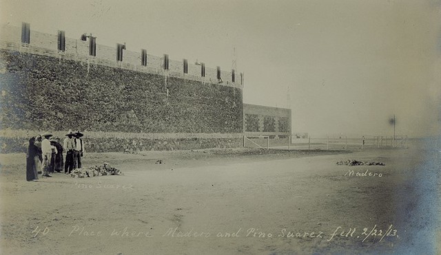 Madero y Pino Suárez son asesinados a espaldas de la penitenciaría de Lecumberri.