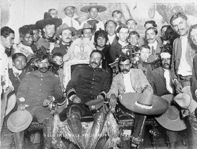 Villa y Zapata ocupan la ciudad de México y desfilan con 50 mil hombres por las principales calles. Su primer encuentro fue dos días antes en Xochimilco.