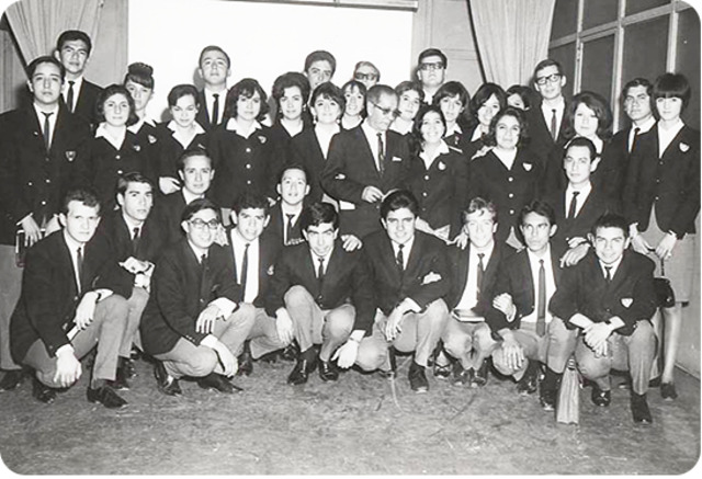 Creación de la Escuela Mexicana de Turismo.