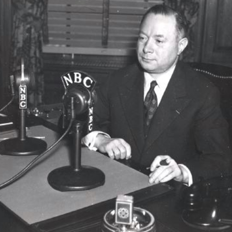 LA RADIO COMO "UN MEDIO SOCIAL"