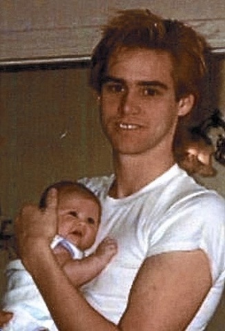 La fille de Jim et Melissa, Jane, est né.