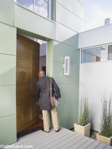 George returns home.