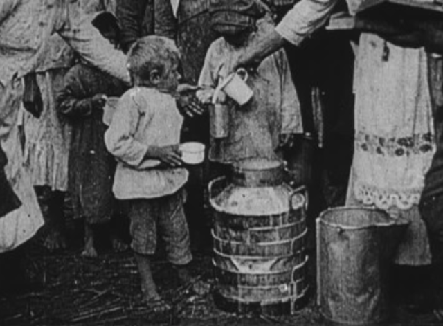 Escasez de comida y agua