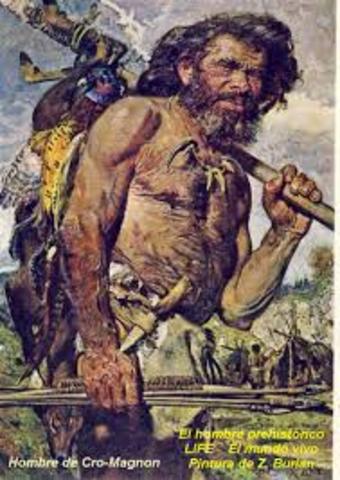 hombre de Cro-Magnon, hace 100000 años.