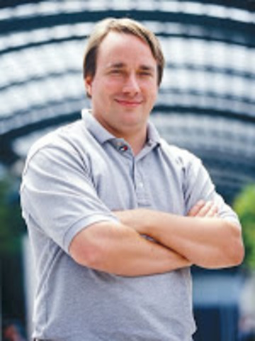 Linus Benedict Torvalds creador de LINUX
