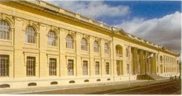 nace la Universidad de los Estados Unidos de Colombia.