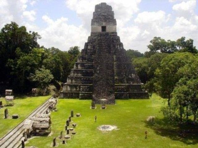 Caida de la ciudad del Tikal