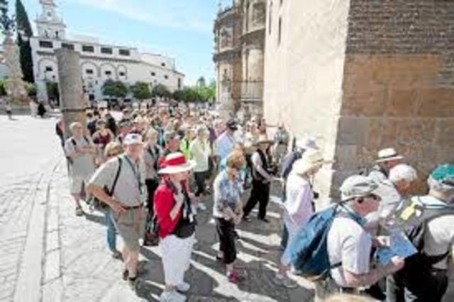 2001 EL TERCER BOOM TURISTICO