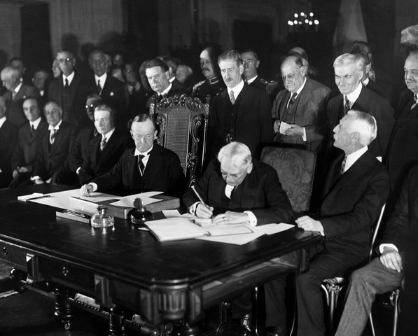 Kellogg–Briand Pact is Signed