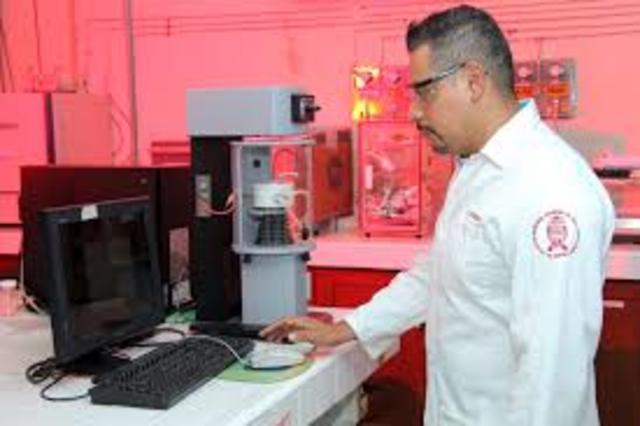 Fundación de la carrera IQ en FCQ