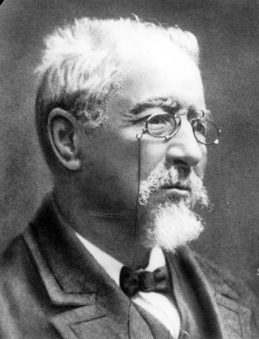 Cásase con Manuel de Murgía