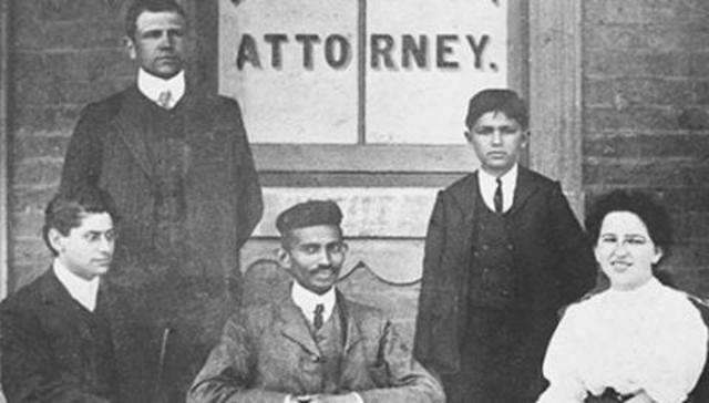 Gandhi returns to India