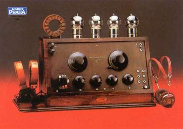 PRIMERA COMUNICACION POR RADIO