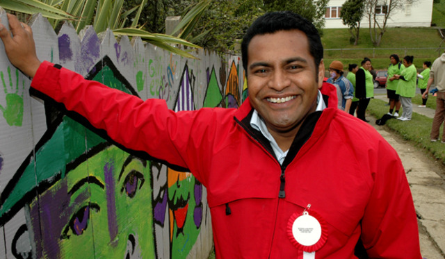 Faafoi slims down on campaign trail