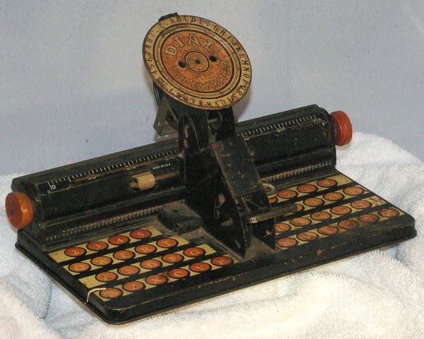 "Dial" Typewriter