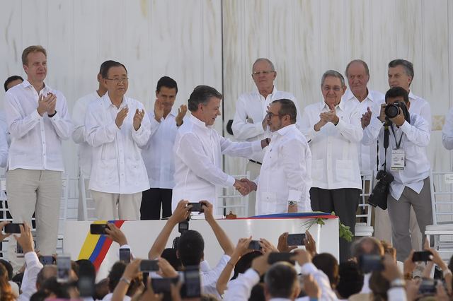 FIRMA DEL ACUERDO DE PAZ ENTRE FARC Y GOBIERNO - FIN DEL CONFLICTO CON LAS FARC