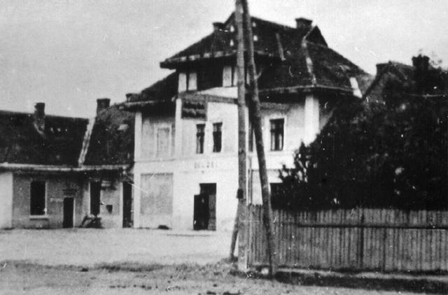 Belzec extermination camp opens.