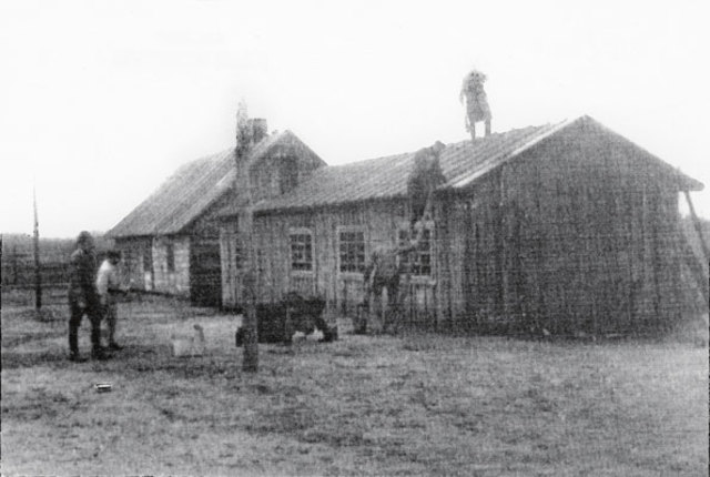 Revolt by inmates at Auschwitz