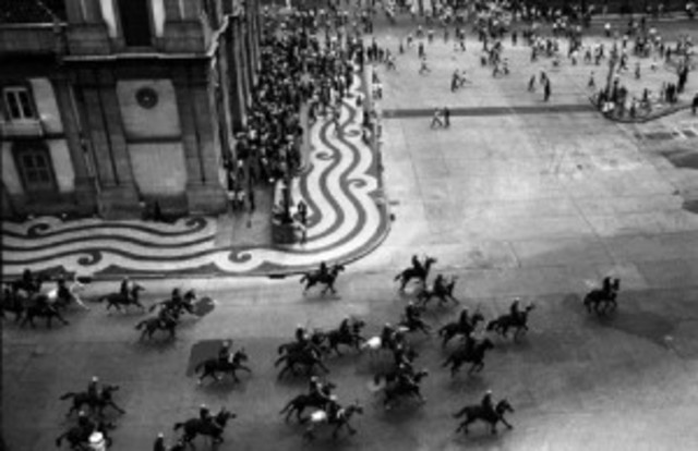 Repressão às passeatas