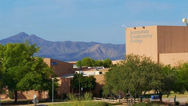 Scottsdale Community College is established