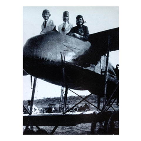 Pimera compañía de aviación civil comercial en Colombia