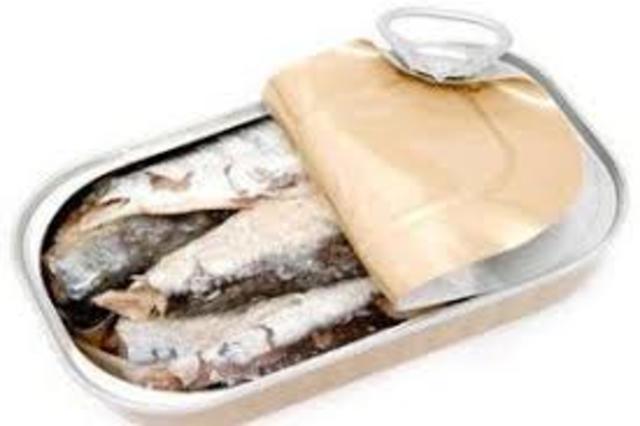 Pescado y fruta enlatados