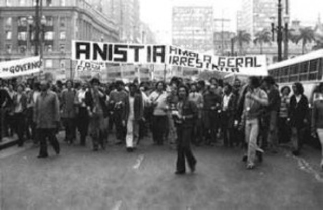 Governo decreta anistia ampla, geral e irrestrita