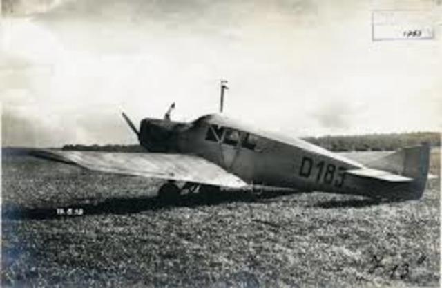 Primer vuelo de la compañía SCADTA