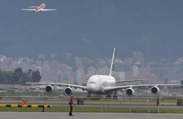Llegada del avión mas grande del mundo.