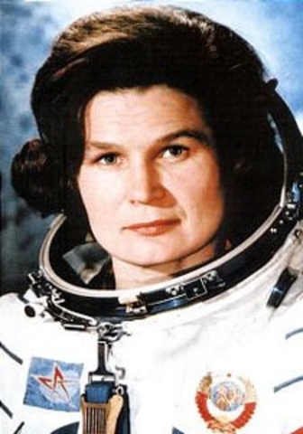 La Primera Mujer en el Espacio