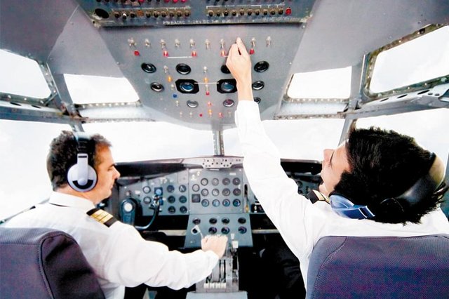 Primeros pilotos comerciales