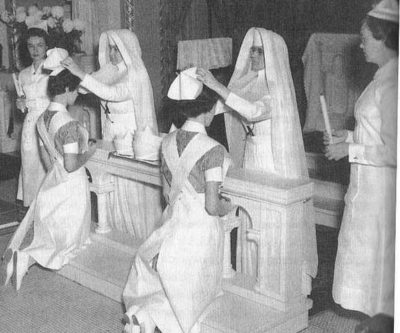 Florence Nightingale con las hermanas de la caridad.