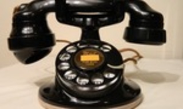 EL TELÉFONO- MICRÓFONO DE CARBÓN