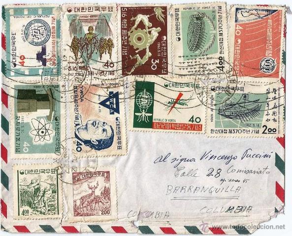 Primer vuelo de carga y correo