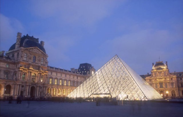 El Museo del Louvre