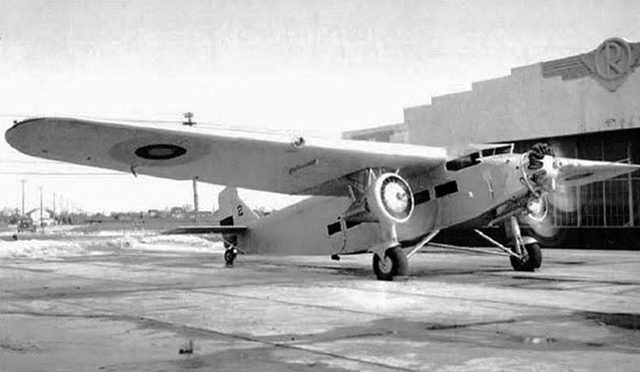 Fundación de la primera Escuela de Aviación Civil