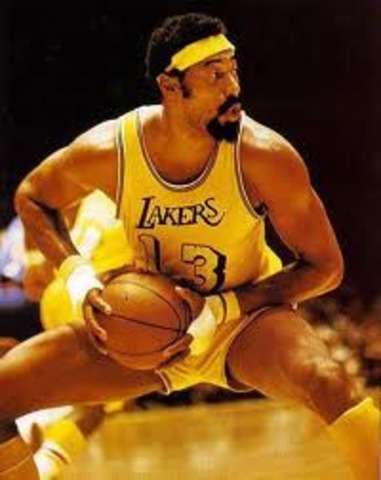 Wilt Chamberlin scores 100 points