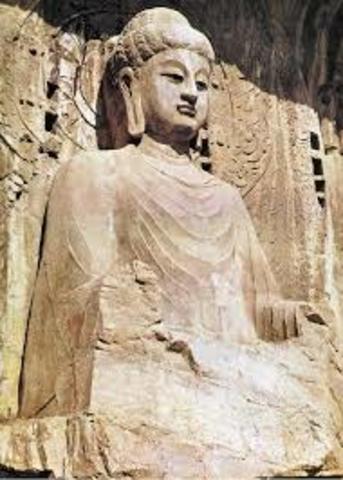 Статуя Будды Вайрочаны