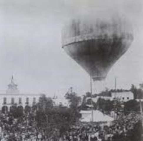 Vuelo globo inflado con gas de petróleo