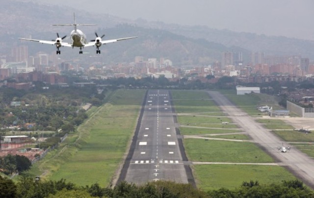 Inauguracón de pista en Olaya Herrera