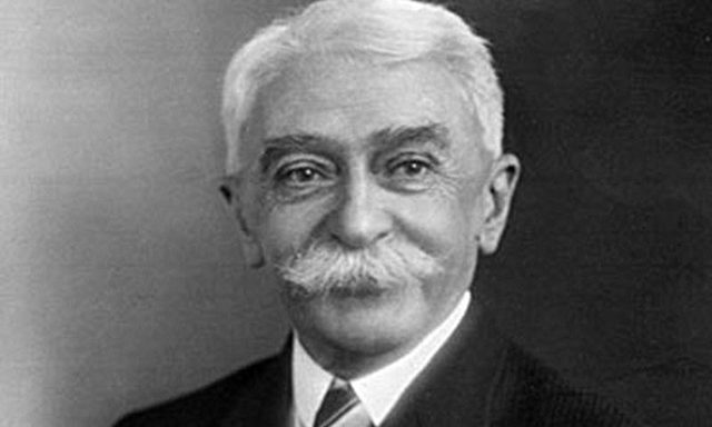 Pierre de Coubertin founded the International Olympic Committee.