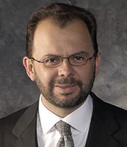 Se contrata a Pedro Padilla